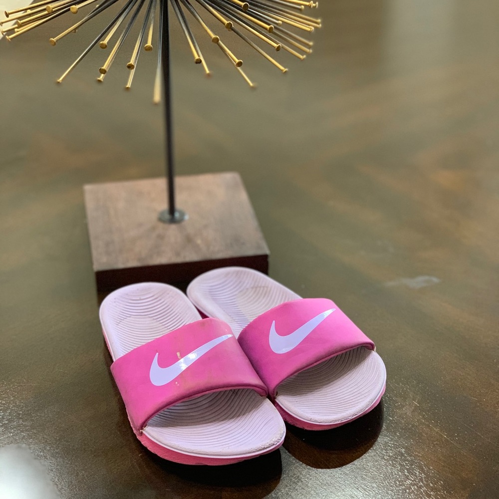 Nike Kawa slides girls